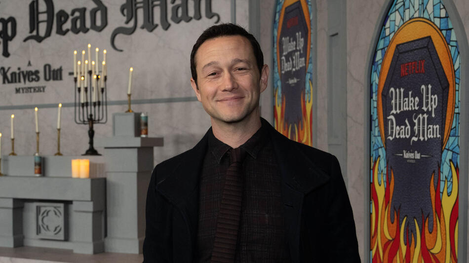 Joseph Gordon-Levitt partecipa alla première di 'Wake Up Dead Man: A Knives Out Mystery' di Netflix, il 17 novembre 2025 a Los Angeles, California