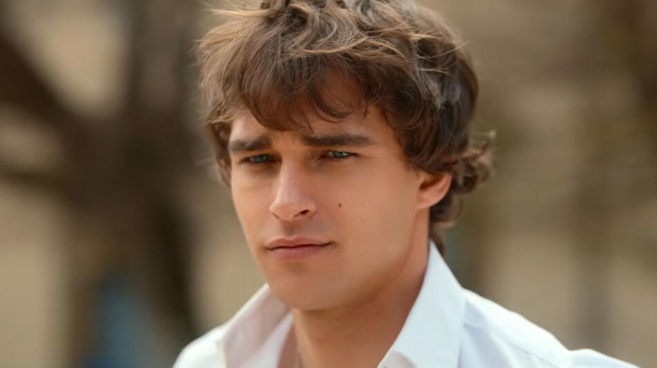 Love Me Love Me, scena da Teaser Trailer