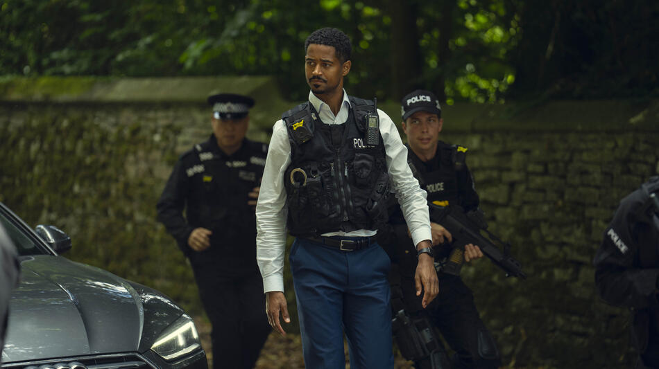 Alfred Enoch in Fuga 1x08