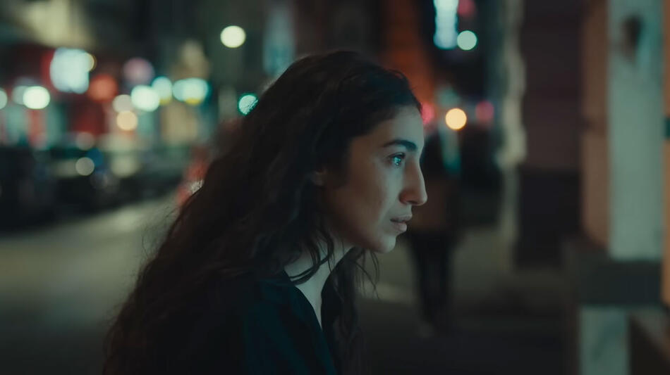 Una sconosciuta a Tunisi, scena da Trailer