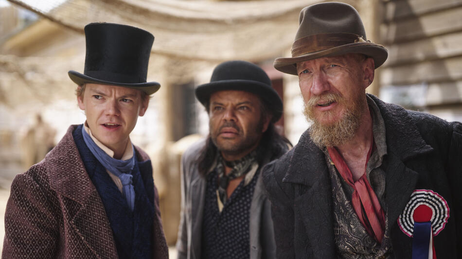 Dodger (Thomas Brodie-Sangster), Tim (Luke Carroll) e Fagin (David Thewlis) in The Artful Dodger 2x04