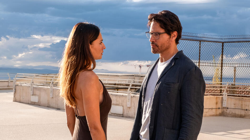 Anna Safroncik (Laura) e Gabriel Garko (Davide) in Colpa dei Sensi - Prima Serata