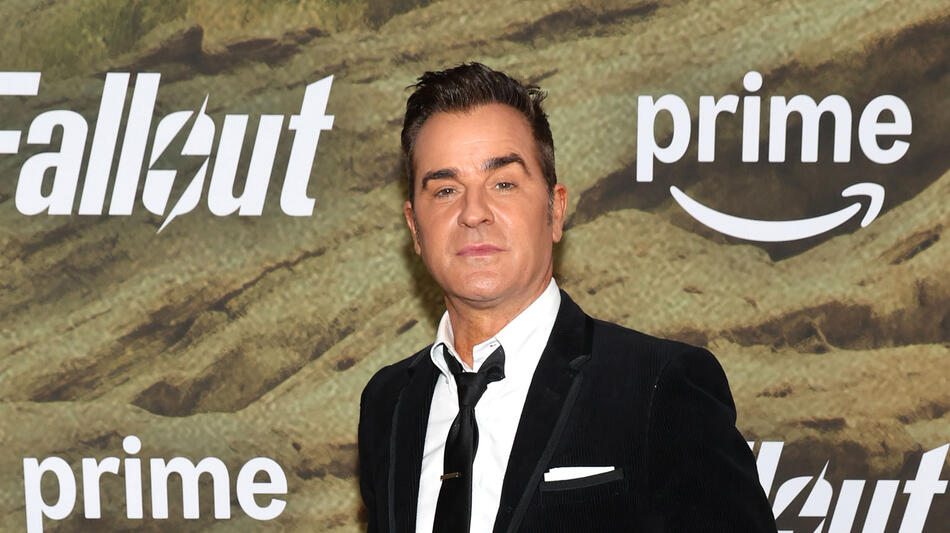 Justin Theroux partecipa alla première della seconda stagione di Fallout sul red carpet all'Academy Museum of Motion Pictures l'8 dicembre 2025 a Los Angeles, California