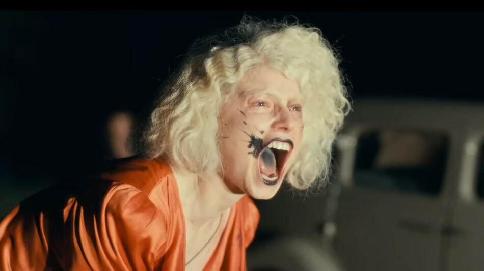 La Sposa!, scena da Trailer