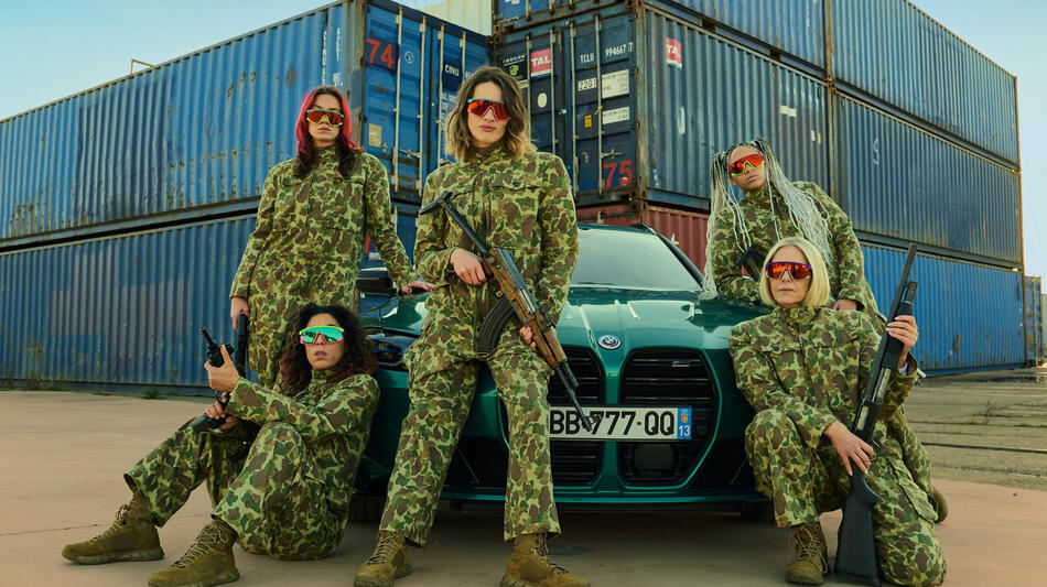 Rebecca Marder, Zoe Marchal, Tya Deslauriers, Naidra Ayadi, Pascale Arbillot in Leonesse - Stagione 1