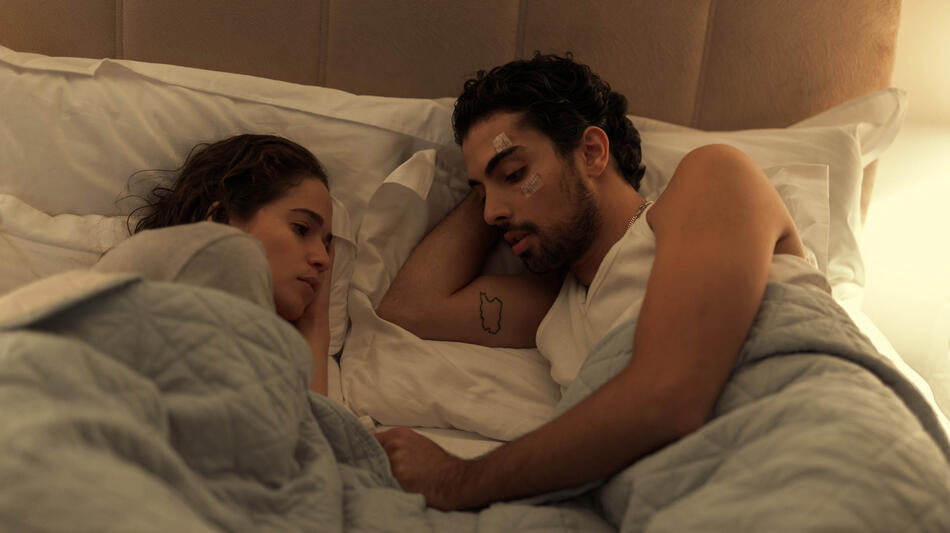 Niv Sultan e Shervin Alenabi in Tehran 2x08