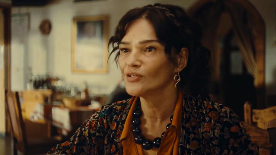 Chiara Caselli in Nina Roza