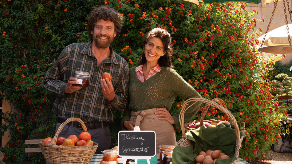 Maurizio Lastrico e Giulia Bevilacqua in Benvenuti in Campagna