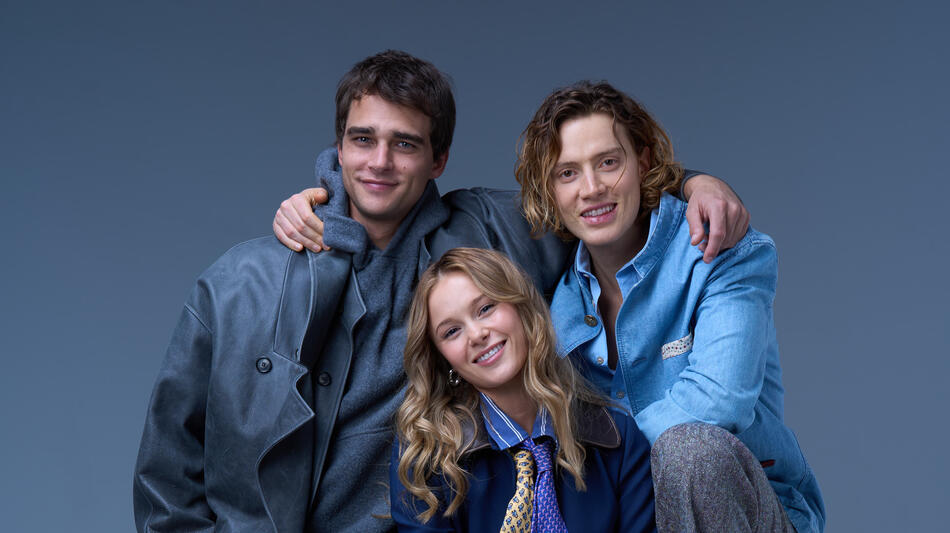 Pepe Barroso, Mia Jenkins e Luca Melucci in Love Me Love Me 2 - Annuncio First Look