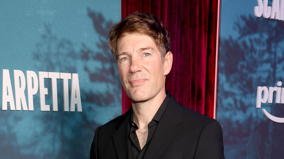 Per Saari partecipa alla première newyorkese di Scarpetta di Prime Video il 3 marzo 2026 a New York