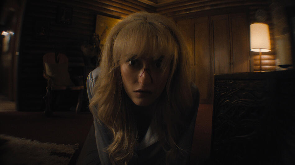 Gus Birney come Portia in Something Very Bad Is Going To Happen 1x06