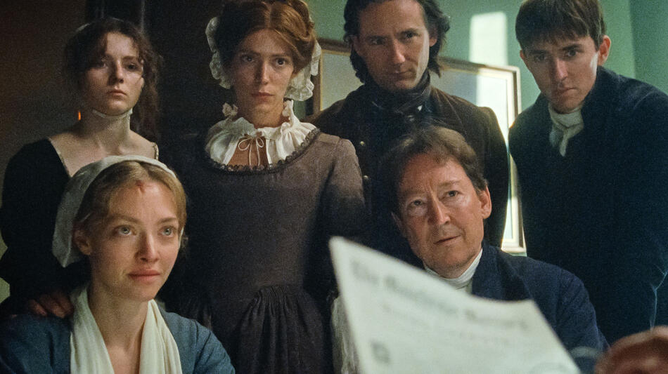 (S-D) Amanda Seyfried, Thomasin McKenzie, Stacy Martin, Lewis Pullman, Scott Handy, e Matthew Beard in Il Testamento di Ann Lee