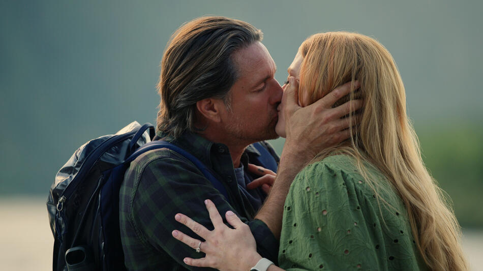 Martin Henderson come Jack Sheridan, Alexandra Breckenridge come Mel Monroe in 5x02