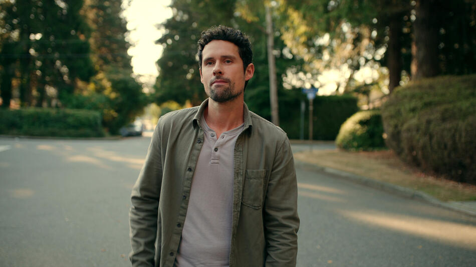 Benjamin Hollingsworth come Brady in Virgin River 5x07