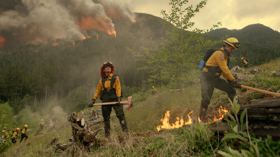 (S-D) Kandyse McClure come Kaia Bryant e Benjamin Hollingsworth come Dan Brady in Virgin River 7x06