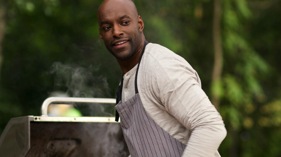 Colin Lawrence come John 'Preacher' Middleton in Virgin River - Stagione 2