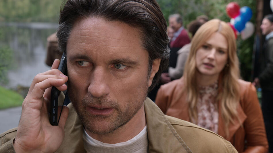 (S-D) Martin Henderson come Jack Sheridan, Alexandra Breckenridge come Mel Monroe in Virgin River 4x12