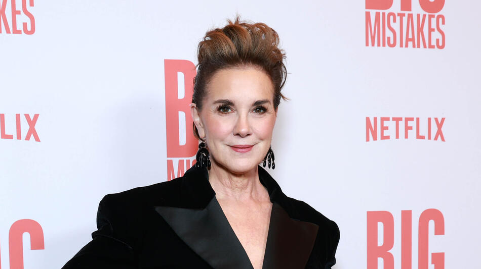 Elizabeth Perkins partecipa alla proiezione in anteprima e al party di Big Mistakes a New York il 6 aprile 2026