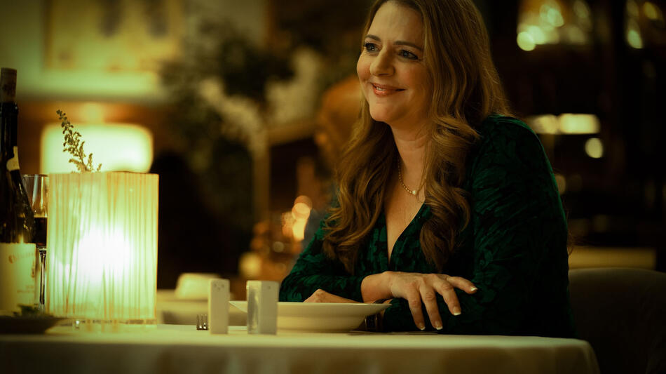 Annie Mumolo in Rooster 1x06