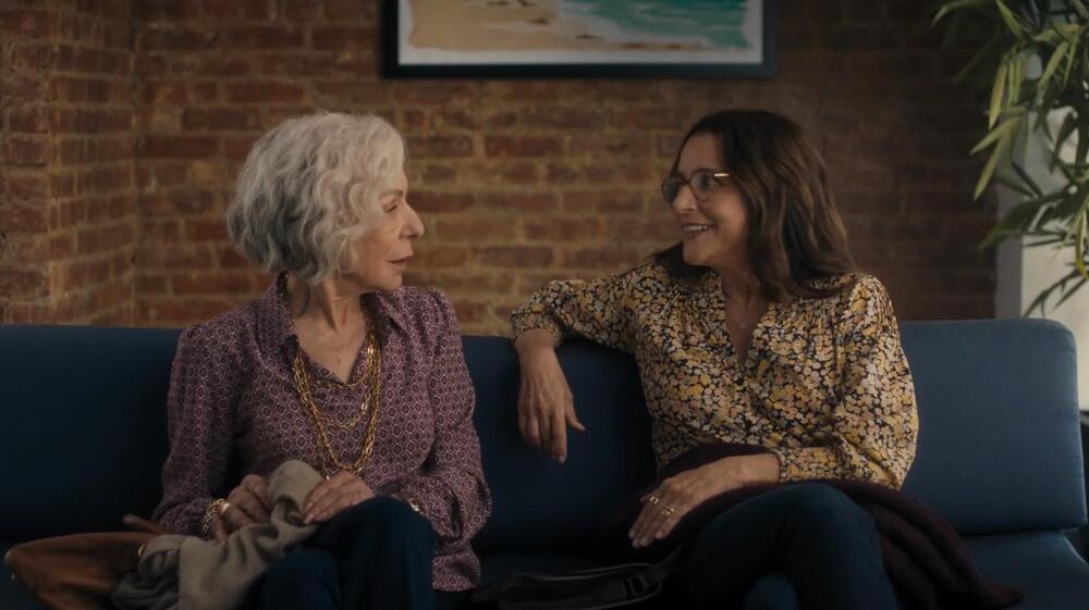 A Dire il Vero di Nicole Holofcener, scena da Trailer