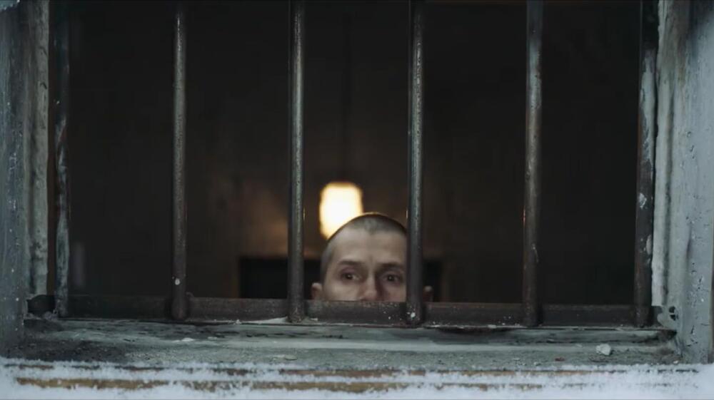 Amerikatsi di Michael Goorjian, scena da Trailer