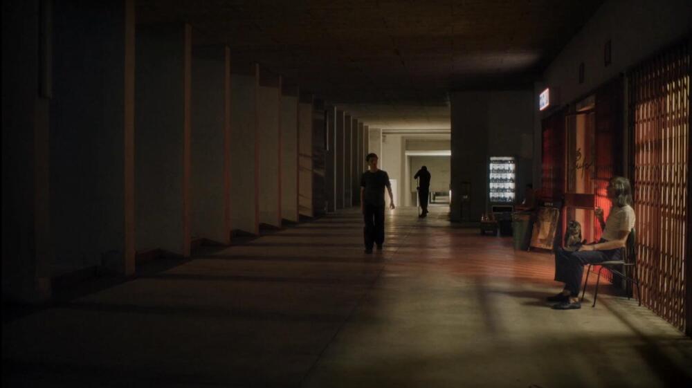 Don't Let the Sun, scena da Clip 'Il sole sta per sorgere'
