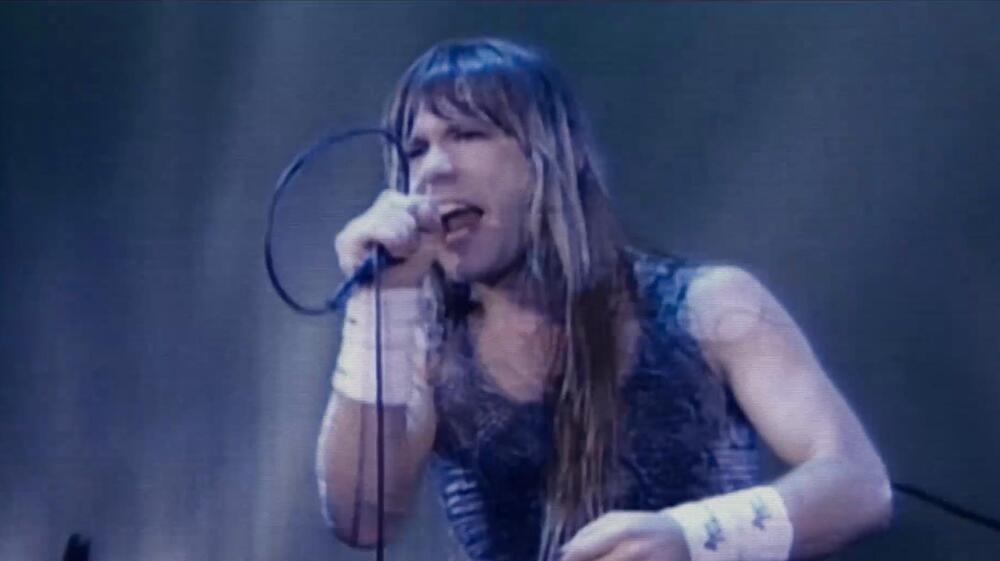 Iron Maiden Burning Ambition, scena da Clip 'I Testi'