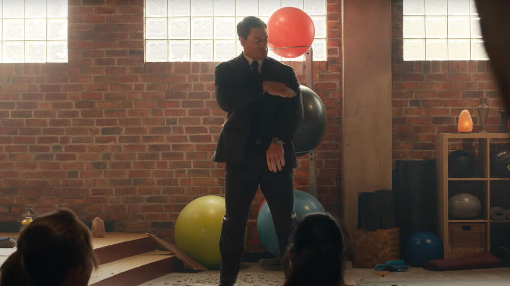 Jackpot!, scena da Clip 'Noel To The Rescue' con John Cena