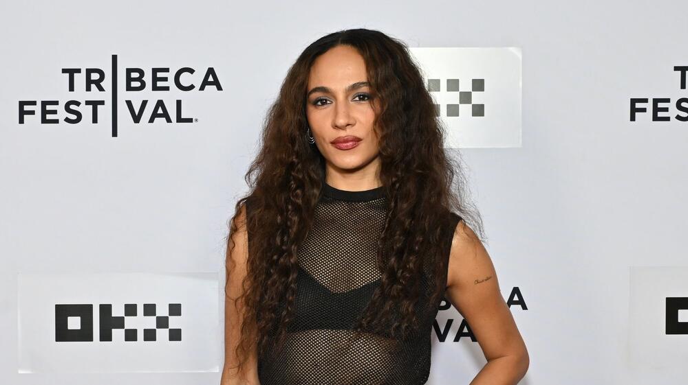 Aurora Perrineau partecipa alla première di Every Year After al Tribeca Film Festival l'8 giugno 2026 a New York