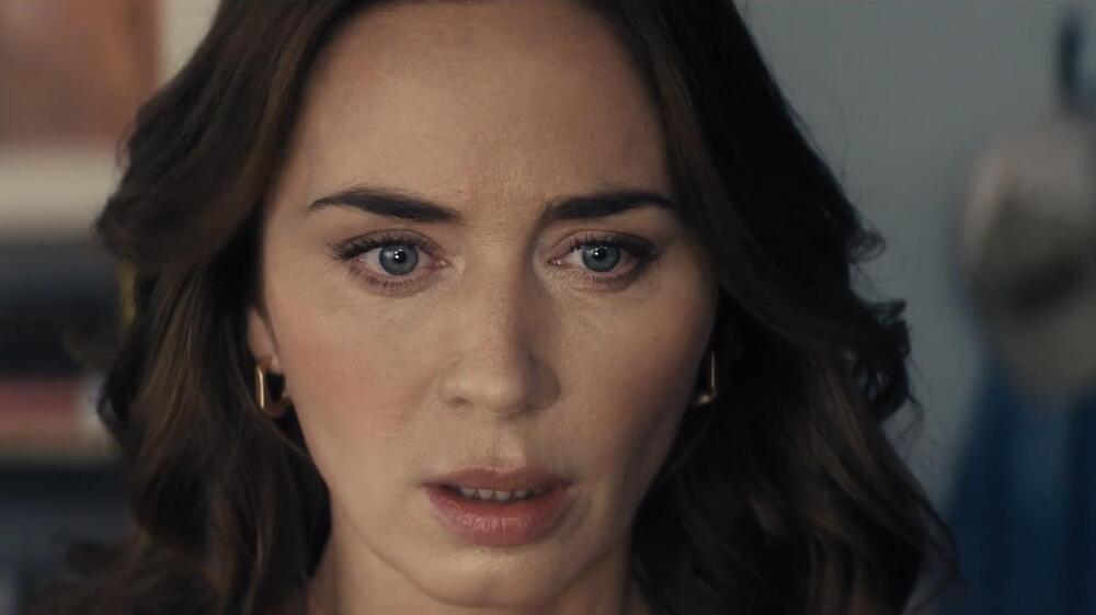 Disclosure Day, scena da Clip 2