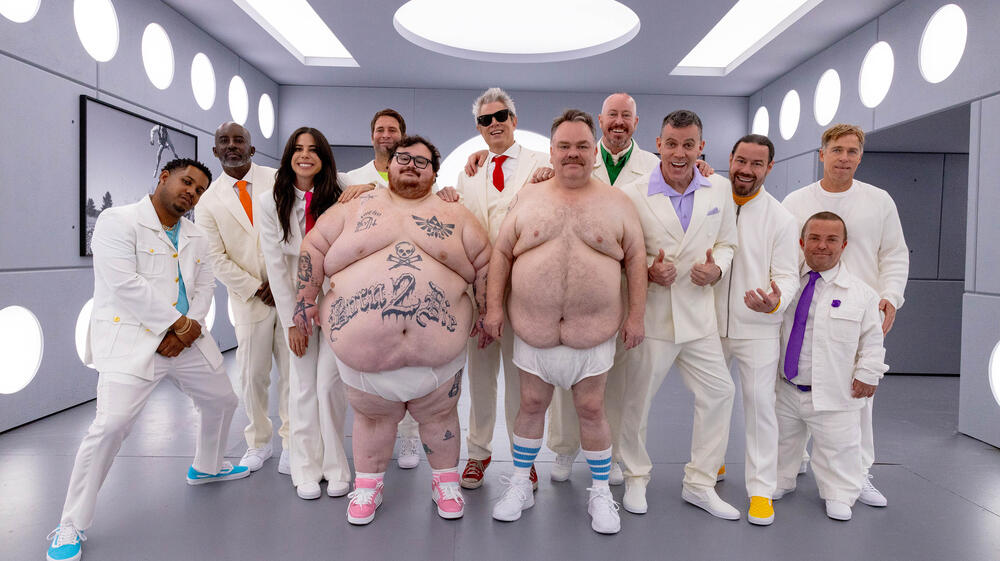 Jasper, 'Dark Shark', Rachel Wolfson, Sean 'Poopies' McInerney, Zach Holmes, Johnny Knoxville, Preston Lacy, Danger Ehren, Steve-O, Chris Pontius, Wee Man, Dave England in Jackass: Best and Last