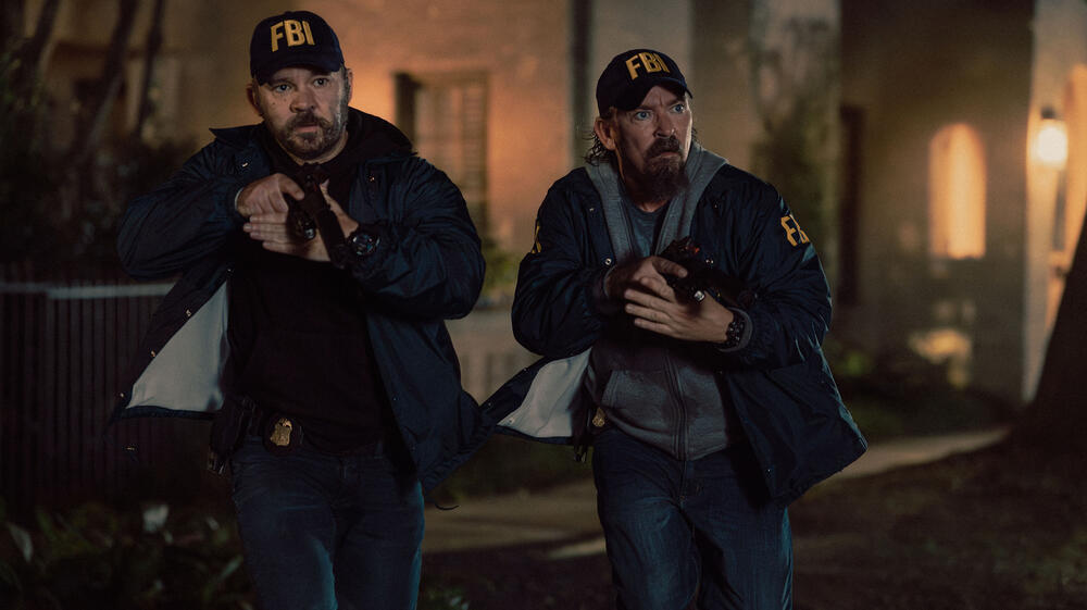 (S-D) Austin Hébert come Randy e James Jordan come Two Cups in Lioness 3x03