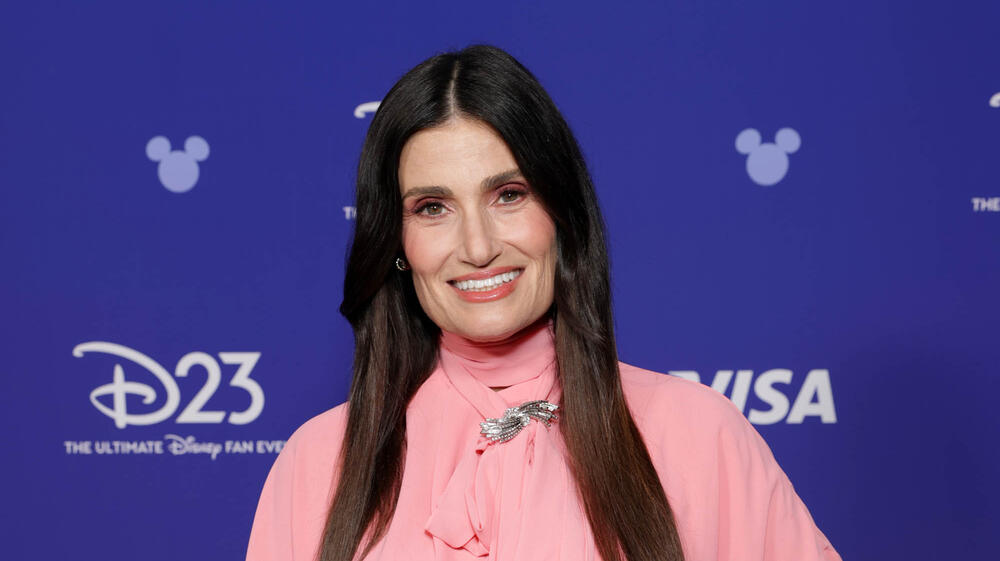 Idina Menzel al Disney Entertainment Showcase del D23: The Ultimate Disney Fan Event, il 14 agosto 2026 ad Anaheim, California