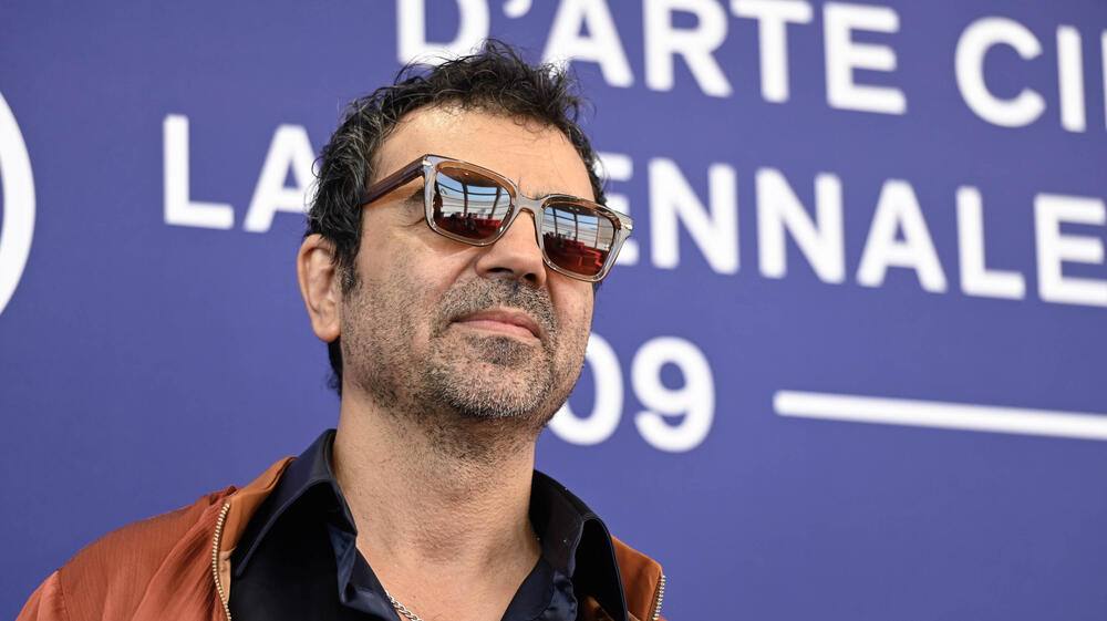 Attore Behzad Khalaj al photocall del film Moragheb (Falling House) al Festival del Cinema di Venezia 83, giovedì 3 settembre 2026