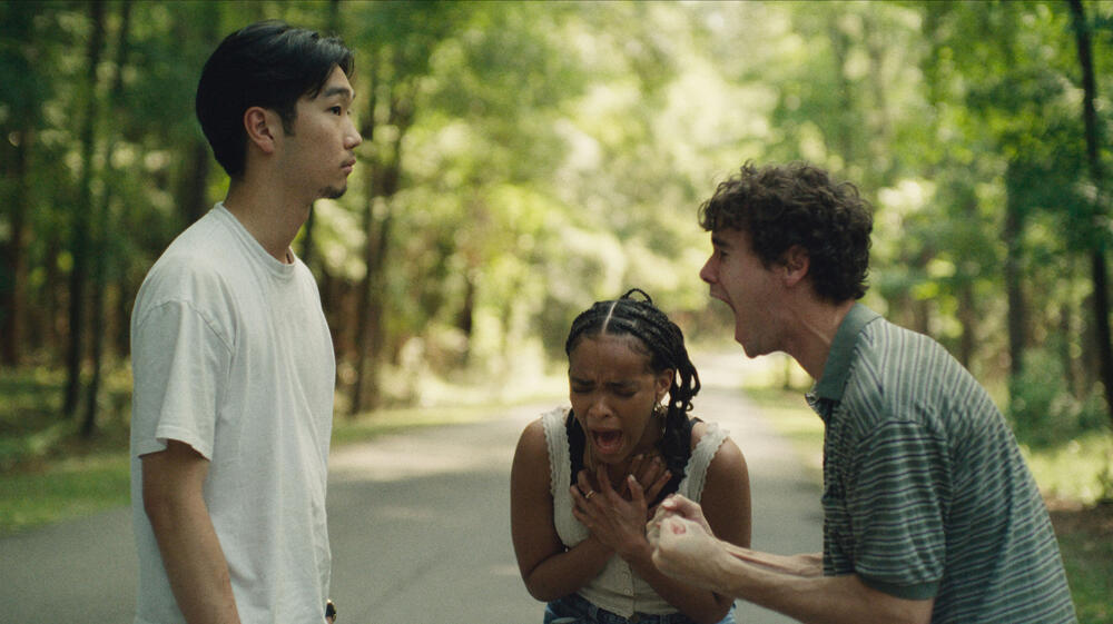 Phinehas Yoon, Akira Jackson, Noah Toth in It Ends