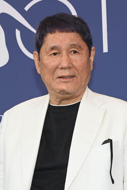 Il regista Takeshi Kitano al photocall di Broken Rage a Venezia 81 il 6 settembre 2024