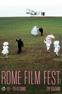 Sul set di Giulietta degli spiriti (1965) nell'immagine ufficiale della Festa del Cinema di Roma 2025 - Poster verticale