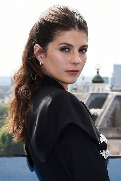 Emily Bader al London photocall per My Lady Jane