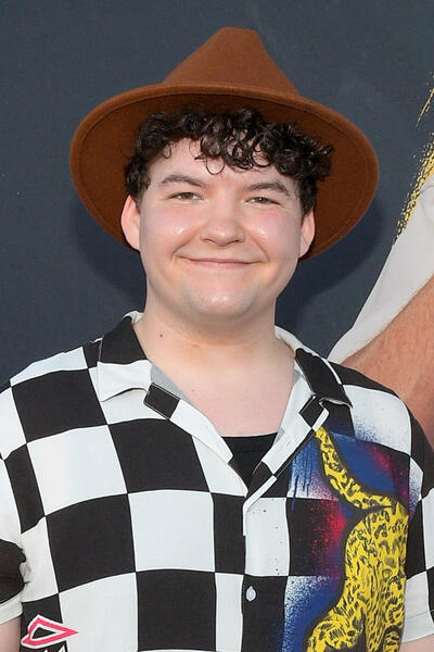 Aedin Mincks allo Special Fan Event per Cobra Kai Stagione 6 Parte 1 all'Autry Museum al Griffith Park il 17 Luglio 2024 in Los Angeles, California