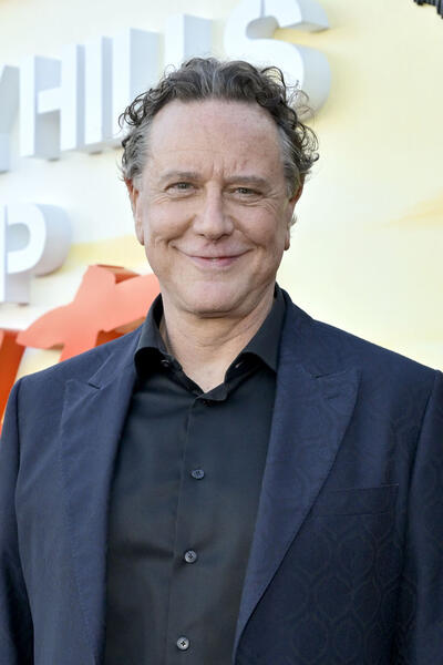 Judge Reinhold alla première mondiale di Beverly Hills Cop: Axel F al Wallis Annenberg Center for the Performing Arts il 20 giugno 2024 a Beverly Hills, California