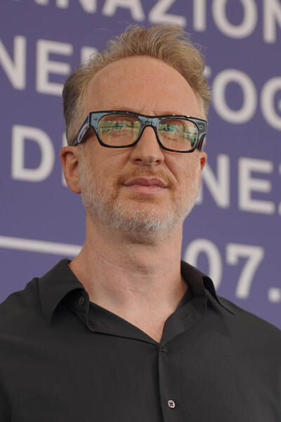 James Gray al photocall delle giurie alla 81a Mostra Internazionale d'Arte Cinematografica della Biennale di Venezia il 28 agosto 2024