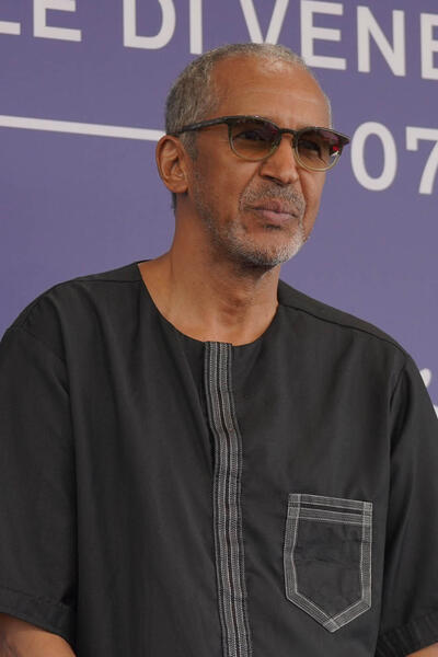 Abderrahmane Sissako al photocall delle giurie alla 81a Mostra Internazionale d'Arte Cinematografica della Biennale di Venezia il 28 agosto 2024
