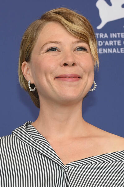 India Hair al Photocall di Trois Amies di Emmanuel Mouret a Venezia 81 il 30 agosto 2024