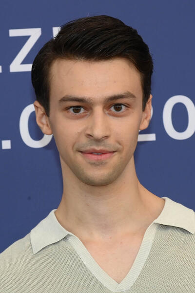 Samuele Teneggi al photocall del film La storia del Frank e della Nina di Paola Randi a Venezia 81 il 31 agosto 2024