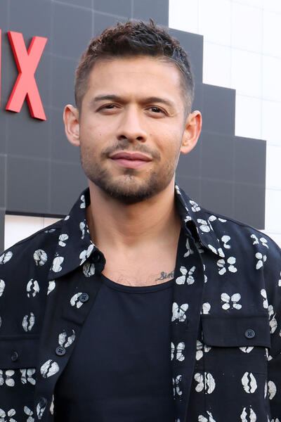 David Castañeda attende la Premere di The Umbrella Academy S4 all'Egyptian Theatre Hollywood il 5 Agosto 2024 in Los Angeles, California