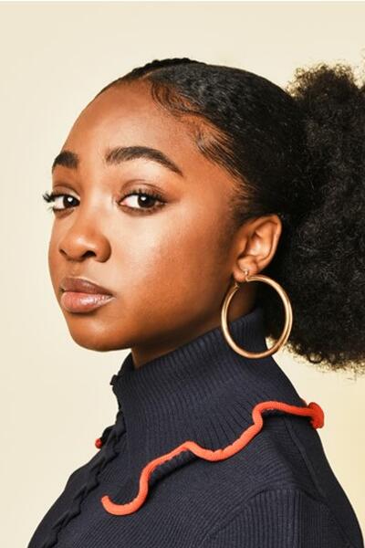 Leah Sava Jeffries - primo piano