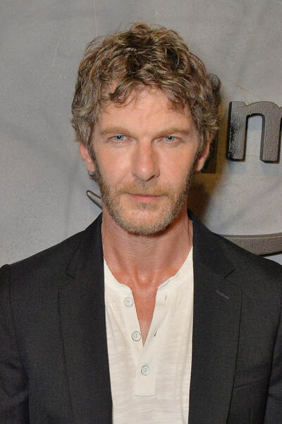 Sam Hazeldine partecipa all'evento di anteprima de Il Signore degli Anelli: Gli Anelli del Potere S2 al SDCC il 25 luglio 2024 a San Diego, California