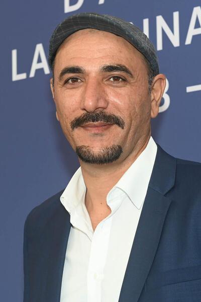 Il produttore Said Nur Akkus al photocall di Shahed (The Witness) di Nader Saeivar a Venezia 81 il 5 settembre 2024