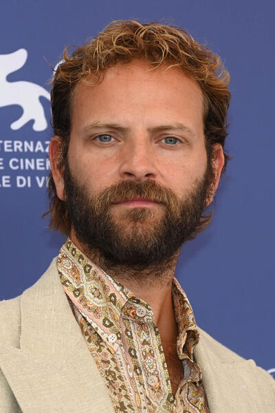 L'attore Alessandro Borghi al photocall del film Campo di battaglia di Gianni Amelio a Venezia 81 il 31 agosto 2024