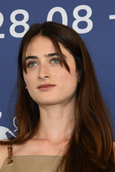 Raffey Cassidy al photocall del film The brutalist di Brady Corbet a Venezia 81 il 1 settembre 2024
